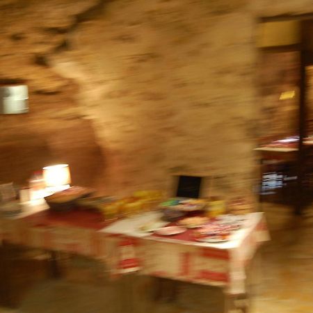 Rocaminori Hotel Louresse-Rochemenier Bagian luar foto