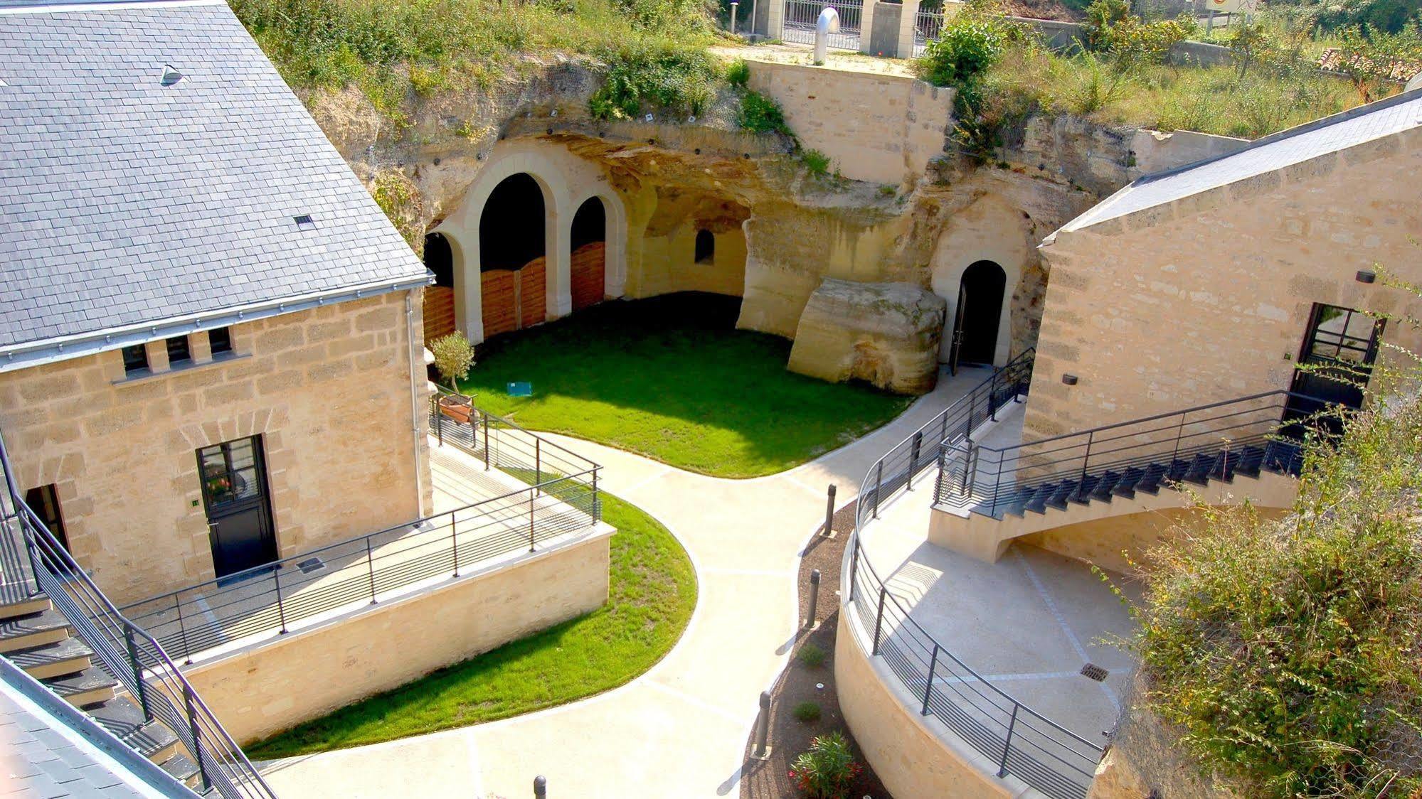 Rocaminori Hotel Louresse-Rochemenier Bagian luar foto