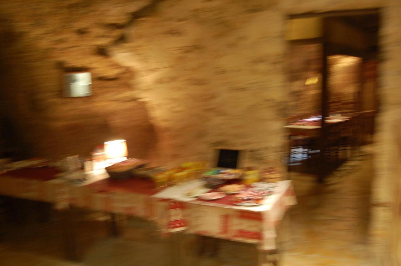 Rocaminori Hotel Louresse-Rochemenier Bagian luar foto